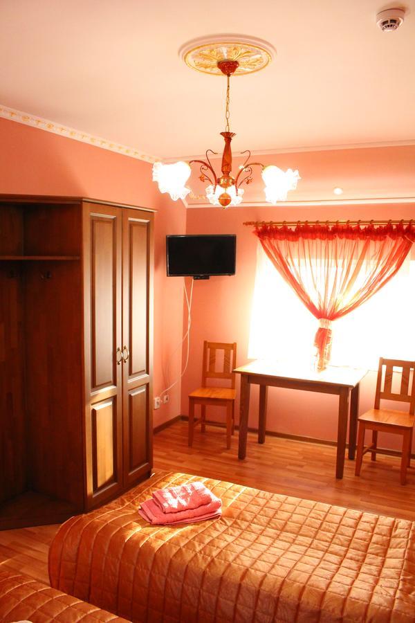 Cafe-Motel Goryanka Uzhhorod Exterior photo